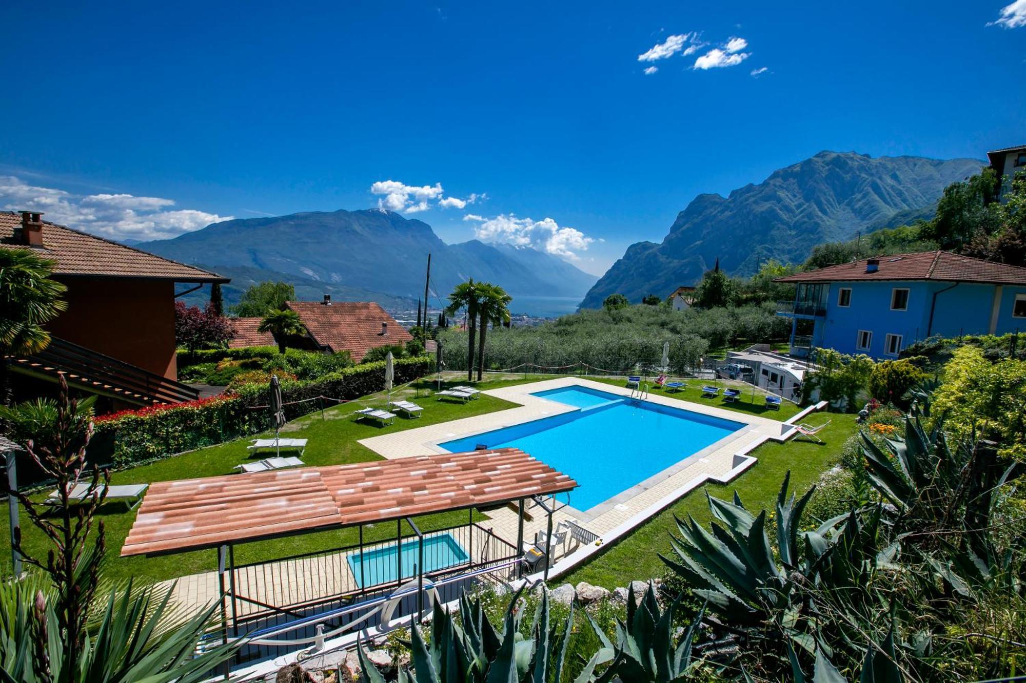 Residence Christina Due Laghi - Happy Rentals Tenno Kültér fotó